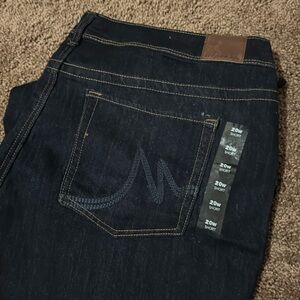 NWT Maurice Bootcut Jeans 20W Short